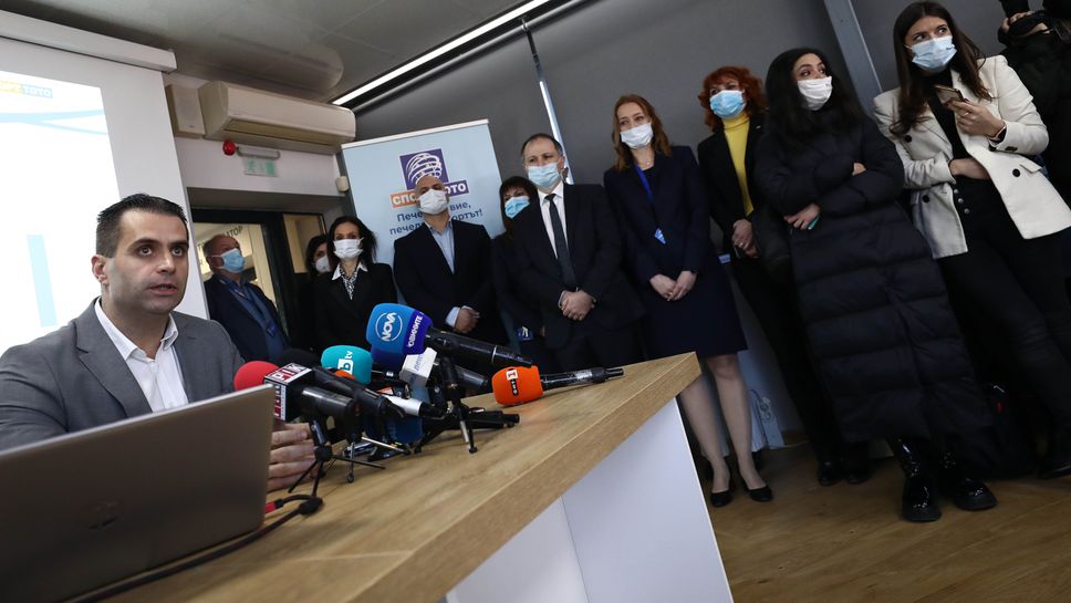 Ръководството на спортния  тотализатор с позиция срещу  министър Радостин Василев