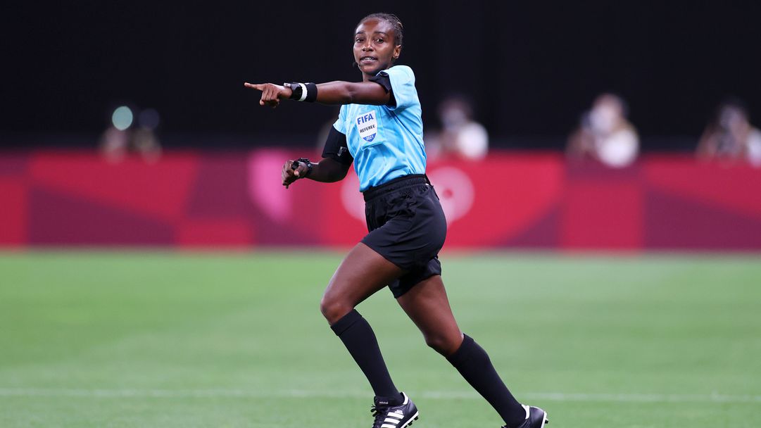 Женска съдийска тройка ще ръководи мач за Купата на африканските нации за първи път в историята