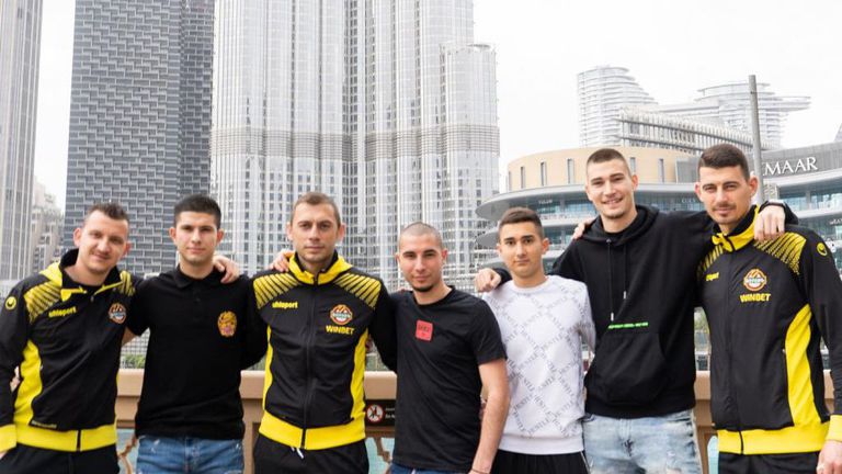 След седмица тренировки в Дубай футболистите на Ботев (Пловдив) се