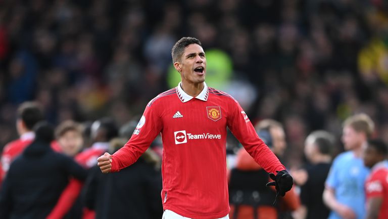 Рафаел Варан и неговите съотборници в Манчестър Юнайтед са започнали