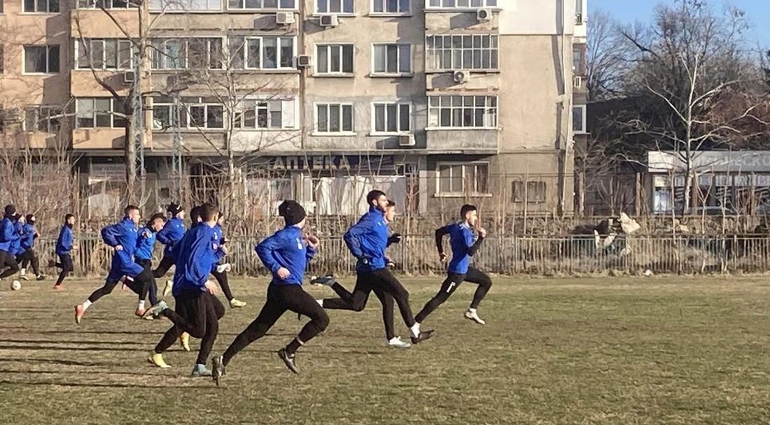 Интензивна седмица за играчите на Спартак (Пд), четирима тренират на облекчен режим