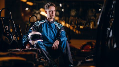 Още един български пилот стартира в испанската Формула 4