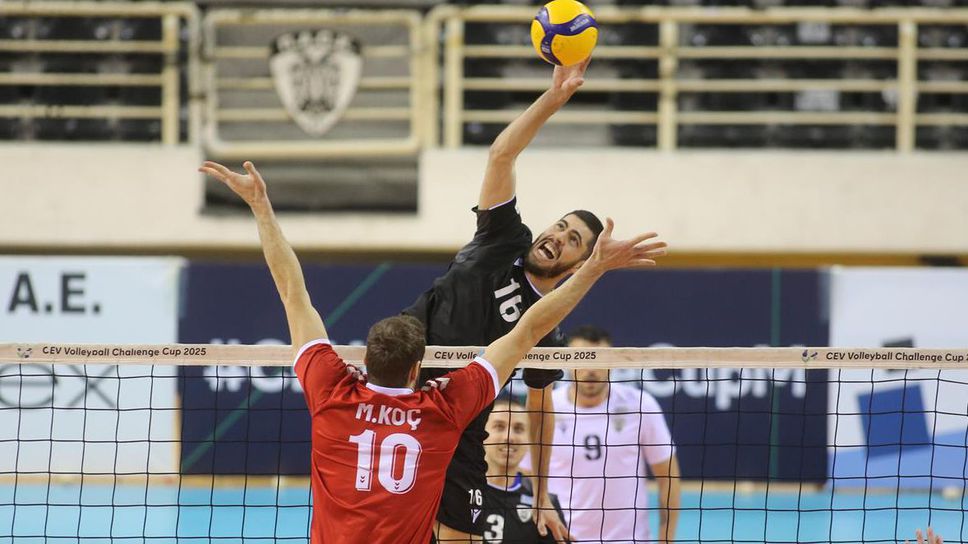 Николай Колев с 12 точки (5 блока) при загубата на ПАОК в Европа