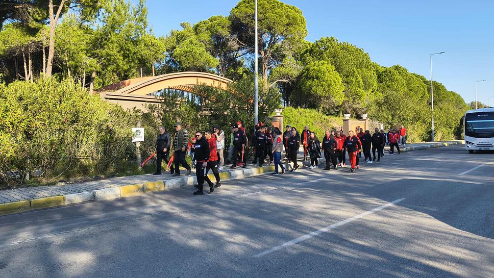 Голяма агитка на ЦСКА пристигна в Белек за втората контрола