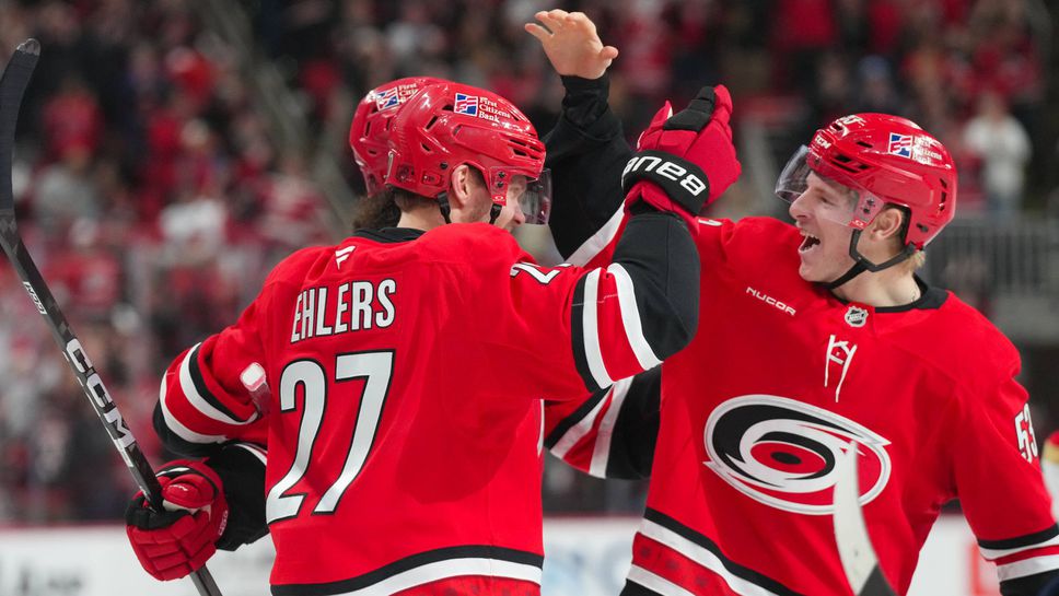 Каролина Хъркийенс зашлеви мощен шамар на шампионата в Националната хокейна