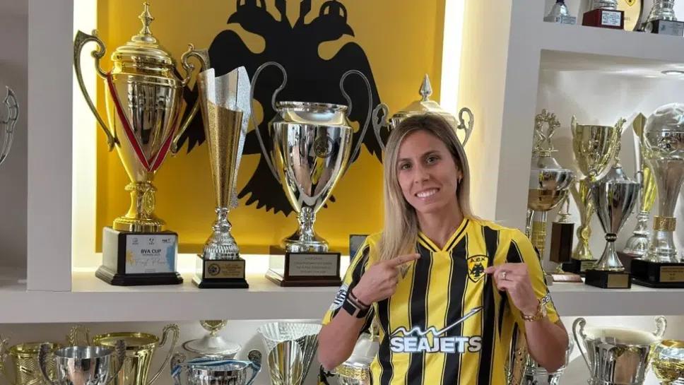 Най успешната българска футболистка Евдокия Попадинова ще заиграе в ново