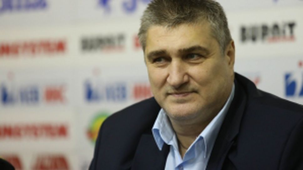 Любо Гaнев с равносметка за десетте месеца начело на федерацията по волейбол