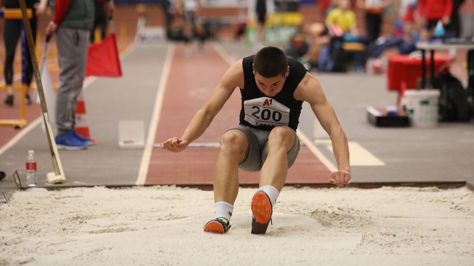 Двамата българи във финала на троен скок на Евро U18, Лъчезар Вълчев с първи резултат в квалификациите