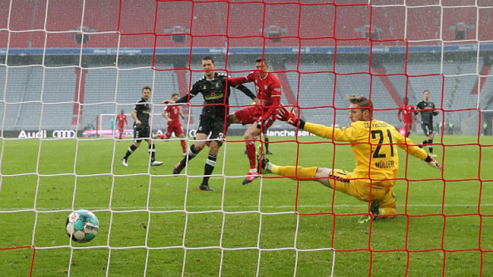 Байерн победи Фрайбург с гол на Левандовски за историята