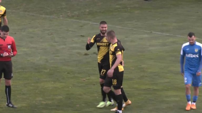 Кристиан Добрев направи резултата 4:0 в полза на Ботев
