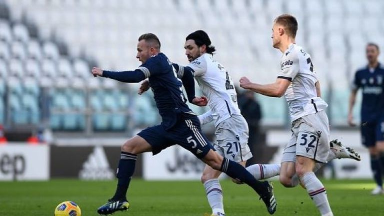 Ювентус не се затрудни срещу Болоня и спечели с 2:0