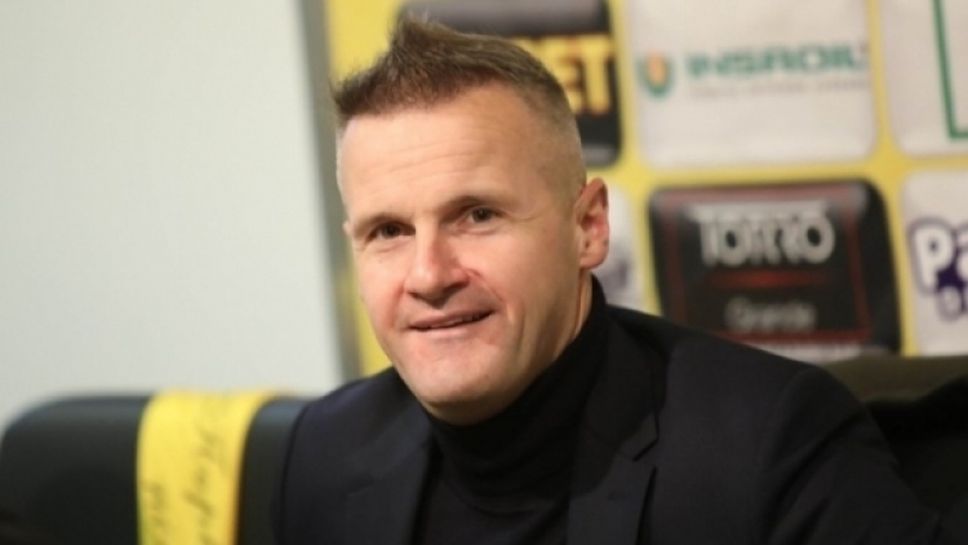 Валентич надъха футболистите на Ботев на "Колежа"
