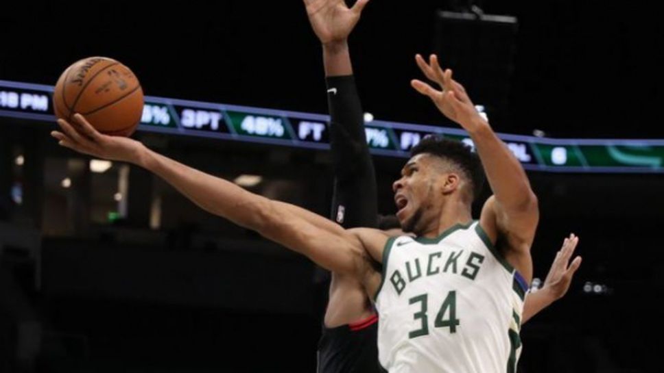 Адетокумбо се развихри с 43 точки срещу Детройт