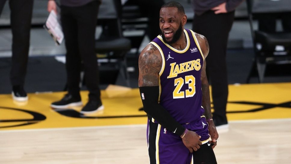 ЛеБрон доволен от играта на Лейкърс, похвали талант на Чикаго