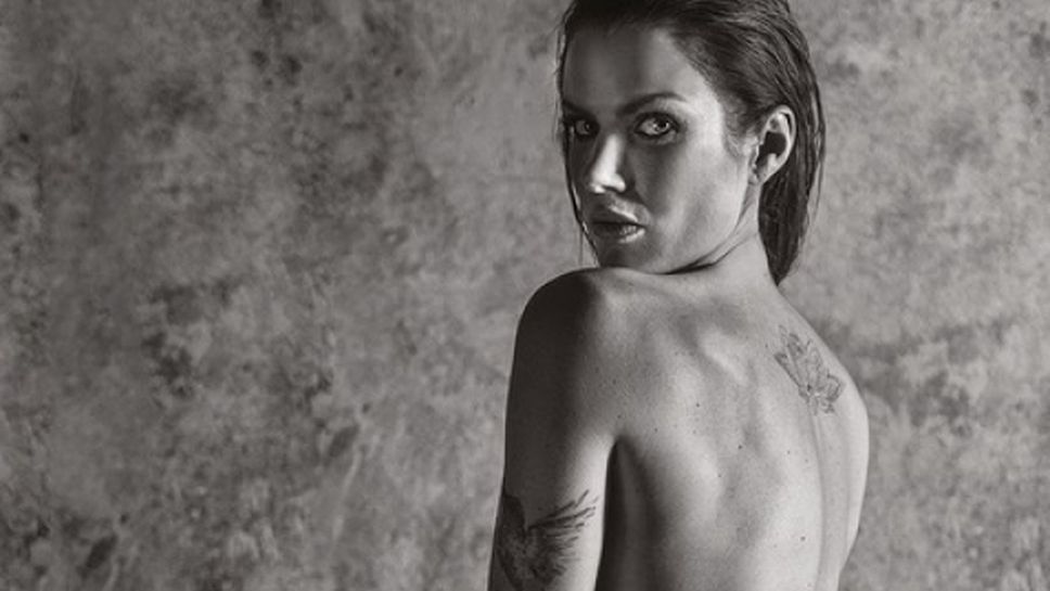 Габи Коукалова изгря в Playboy (видео + снимки)