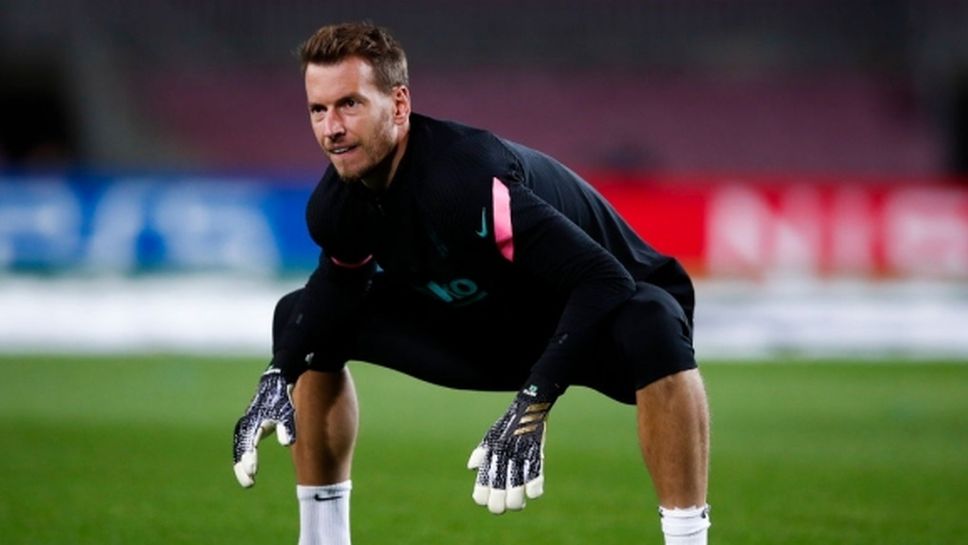 Арсенал се интересува от вратар на Барселона