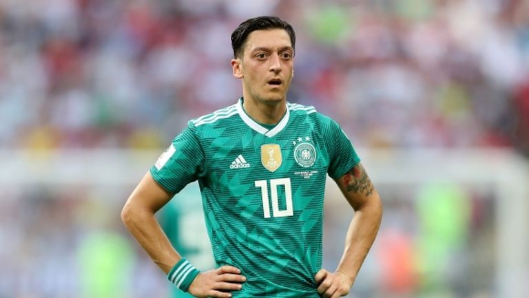 Йозил: Никога повече няма да играя за Германия