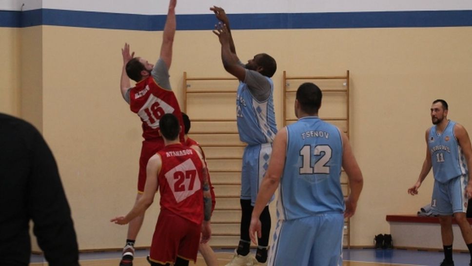 Джими Хънт изнесе лекция на непобедения ФитСпо Баскет