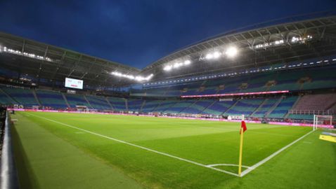 УЕФА постави краен срок за изиграването на осминафиналите в ШЛ