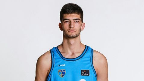 18-годишният Емил Стоилов с трети мач за сезона в най-силното първенство в Европа