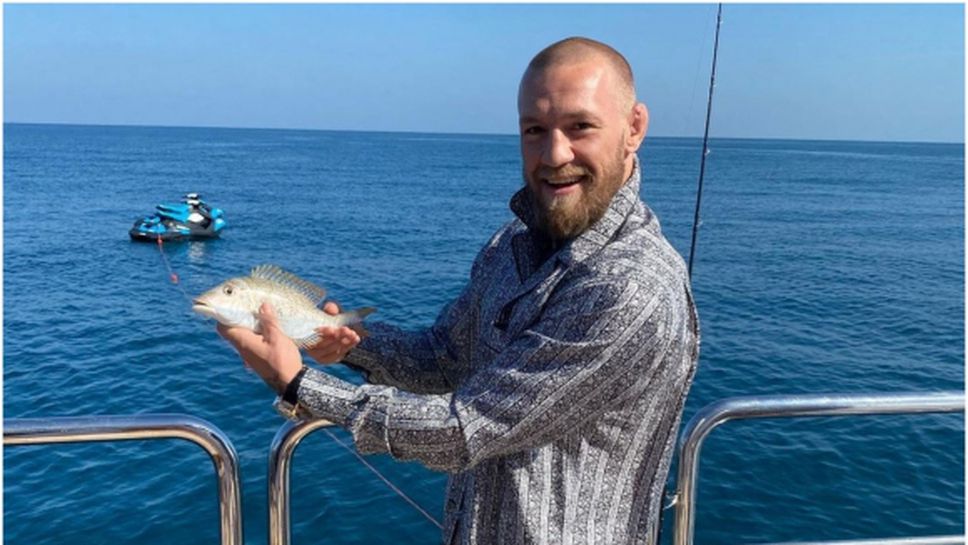 Конър Макгрегър лови риба в Абу Даби