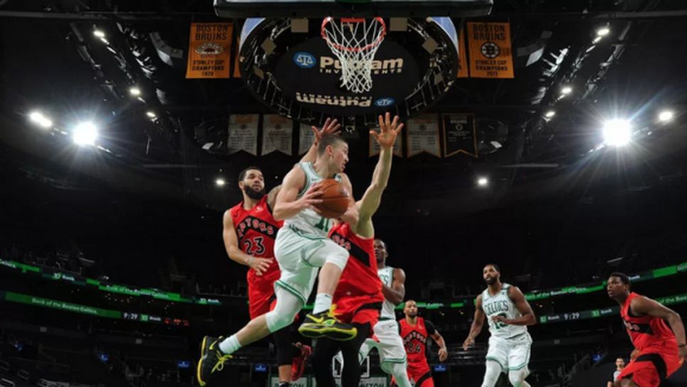 Бостън прекъсна възхода на Торонто, Стеф Къри с рекорд срещу Орландо