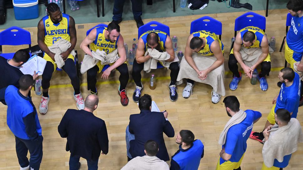 24 часа по-късно: Левски се разгневи срещу Ямбол