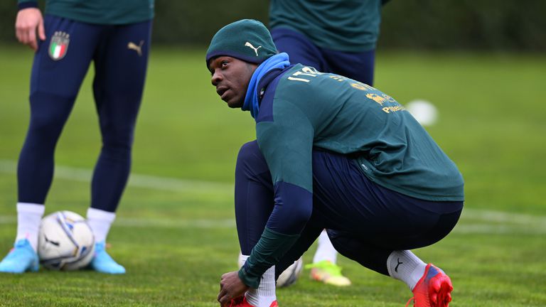  Балотели: Боли ме да виждам мачовете на Италия без мен 