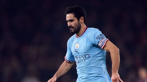  Агентът на Гюндоган се срещна с шефовете на Барселона 