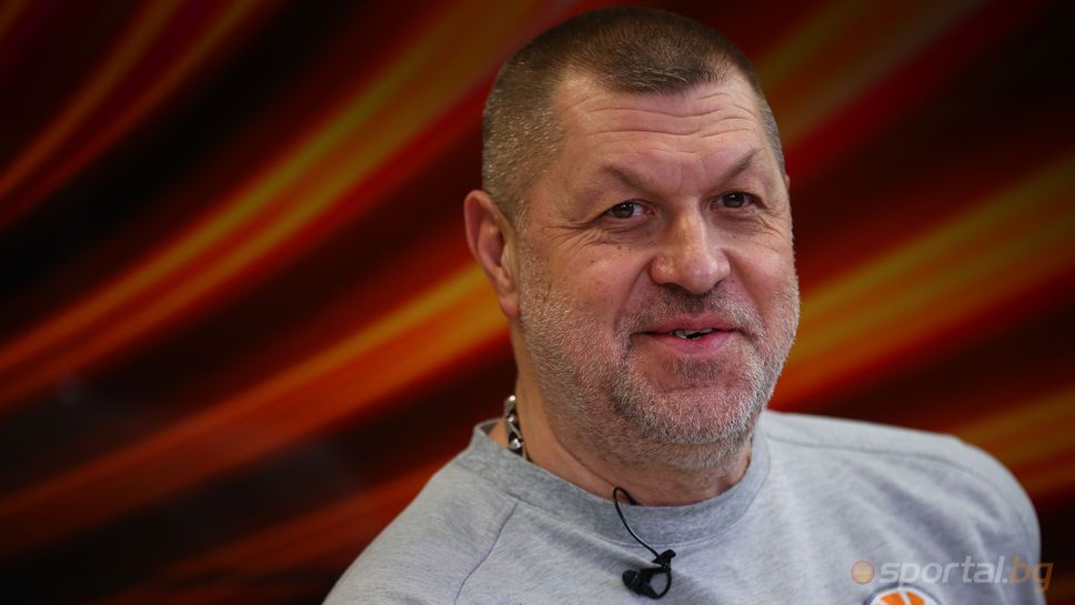 Миньор 2015 привлече 30 годишния американски гард Джордан Тали потвърди