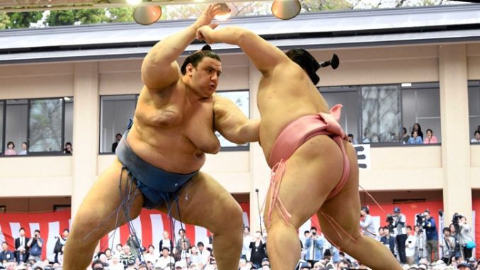 Даниел Иванов-Аоияма постигна втора поредна победа на Големия есенен турнир по сумо в Токио