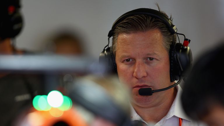 Шефът на Макларън Зак Браун стана поредната важна фигура във