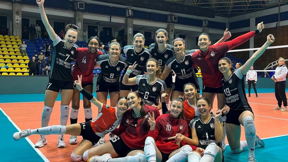 Гергана Димитрова и Абла-Блаж на крачка от финал за Купата на CEV