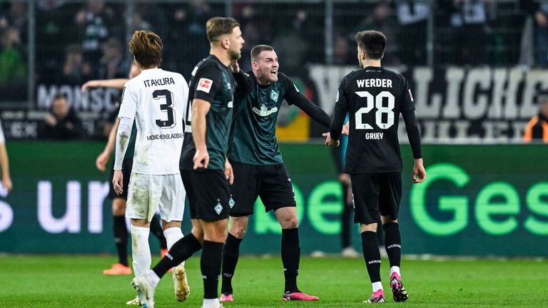 Националът Илия Груев игра 82 минути за Вердер Бремен в