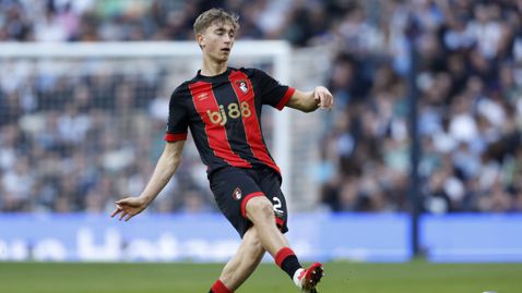  Играч на Борнемут заменя Иниго Мартинес за идните мачове на Испания 