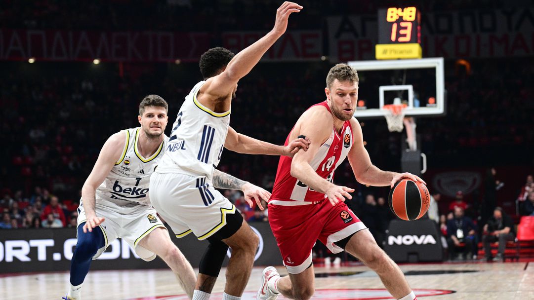 Везенков с ласкави думи за Фурние след победата над Фенербахче