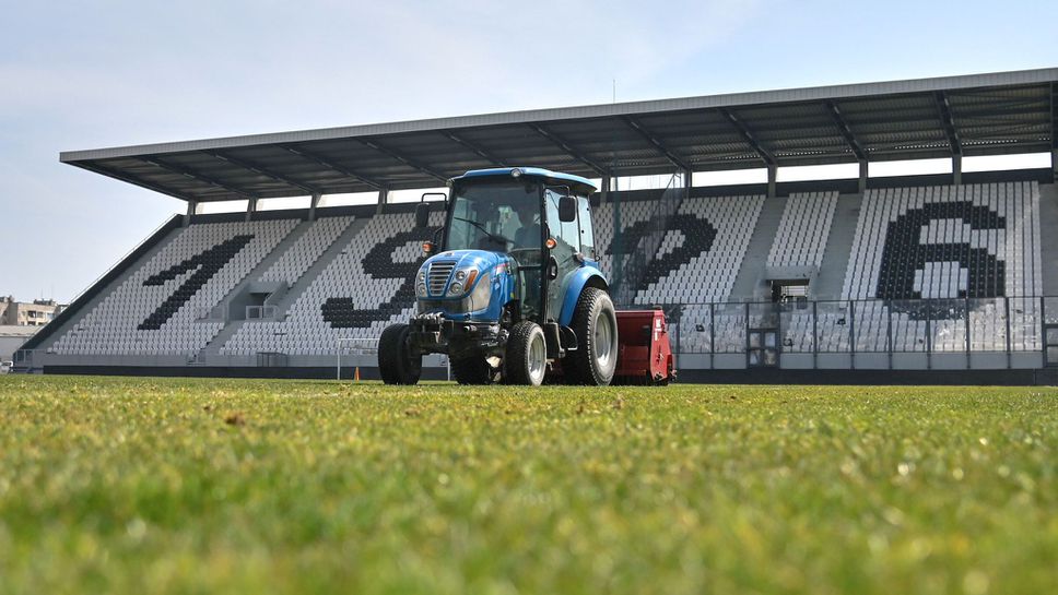 Локо (Пд) започна частична регенерация на терените на "Лаута"