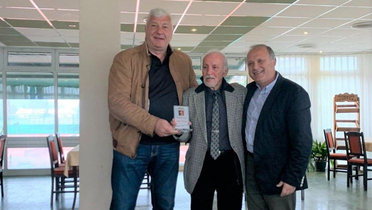 Кметът на Пловдив награди заслужилите членове на тенис клуб Локомотив
