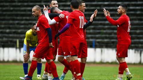  Черноломец (Попово) нокаутира Лудогорец III за 20 минути 