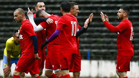 Черноломец (Попово) нокаутира Лудогорец III за 20 минути