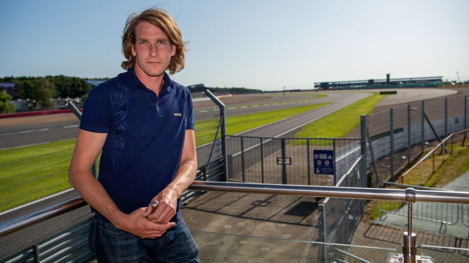 Отново Лауда срещу Хънт на пистата