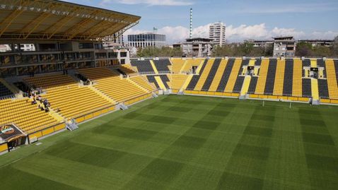  Ботев (Пловдив) ще играе пет семейства на цялостен стадион 