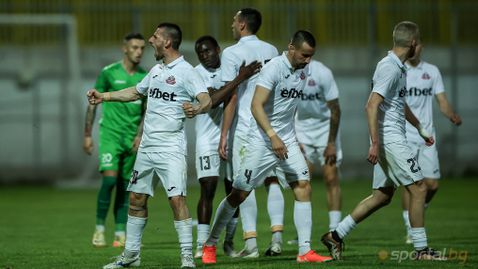 Монтана се качи на върха във Втора лига, пропуски лишиха Беласица от точка
