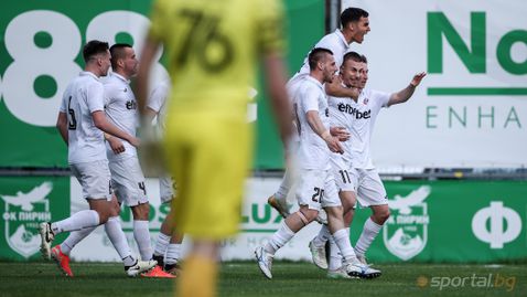  Шоу на Коконов и Сораков остави Монтана покрай върха 