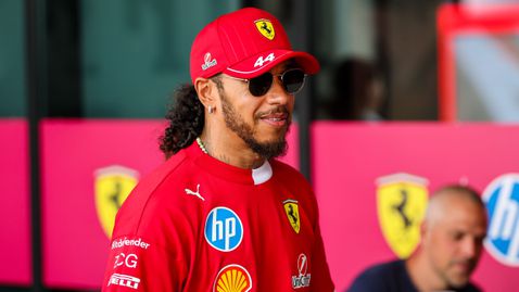  Хамилтън: Васьор е индивидът, който ще изкачи Ферари на върха 