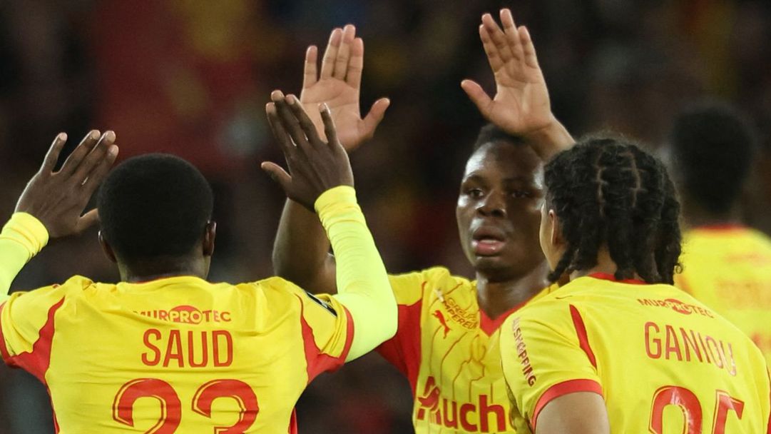 Шоу във Франция: 41 удара и обрат от 0:2 "залепиха" Ланс за ПСЖ