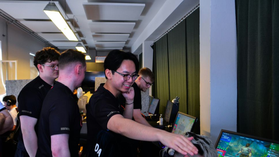 ECSTATIC прави големи промени в състава си