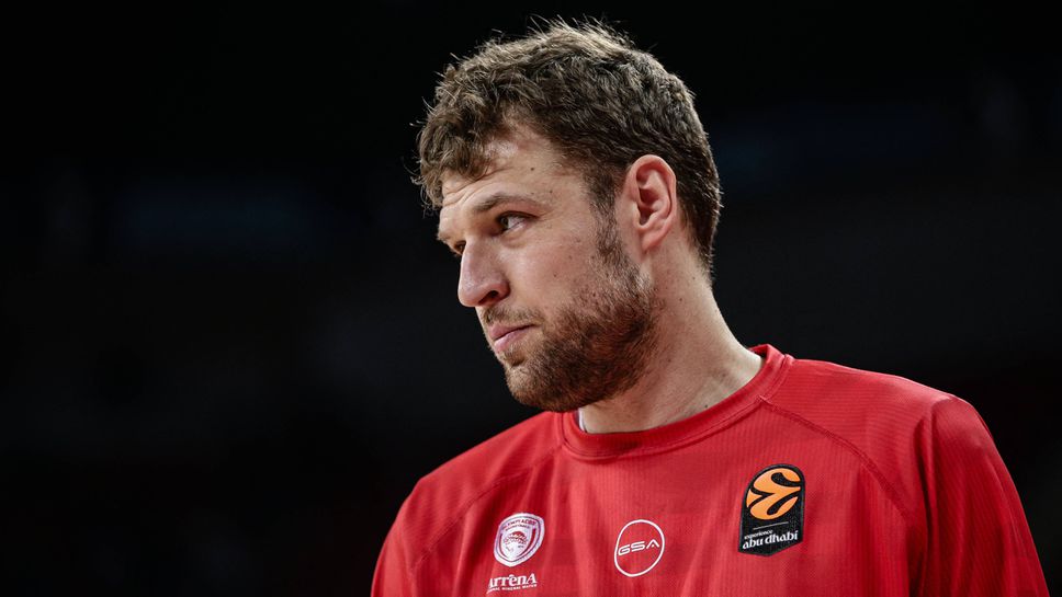 Упорито проклятие дебне отново Везенков и Олимпиакос - ще се измъкнат ли този път от клещите му?