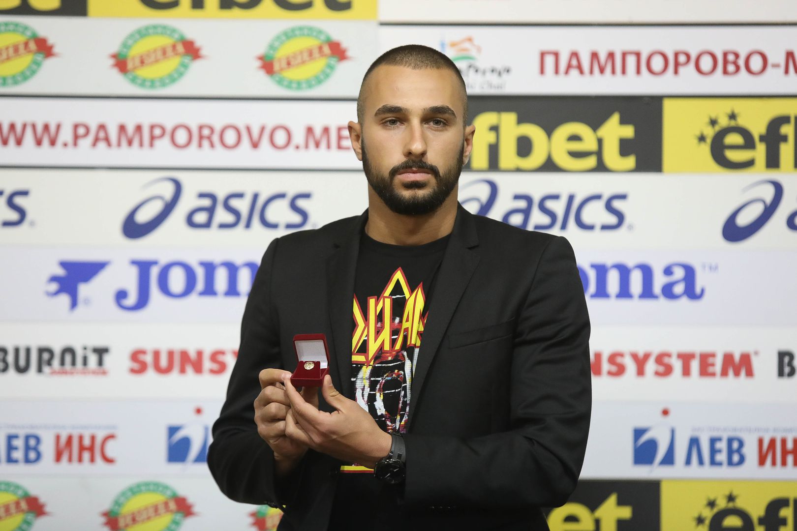 Георги Йомов е играч номер едно на месец aприл