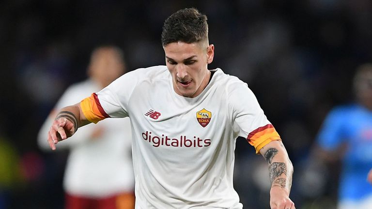  Ливърпул следи обстановката с Николо Дзаниоло 